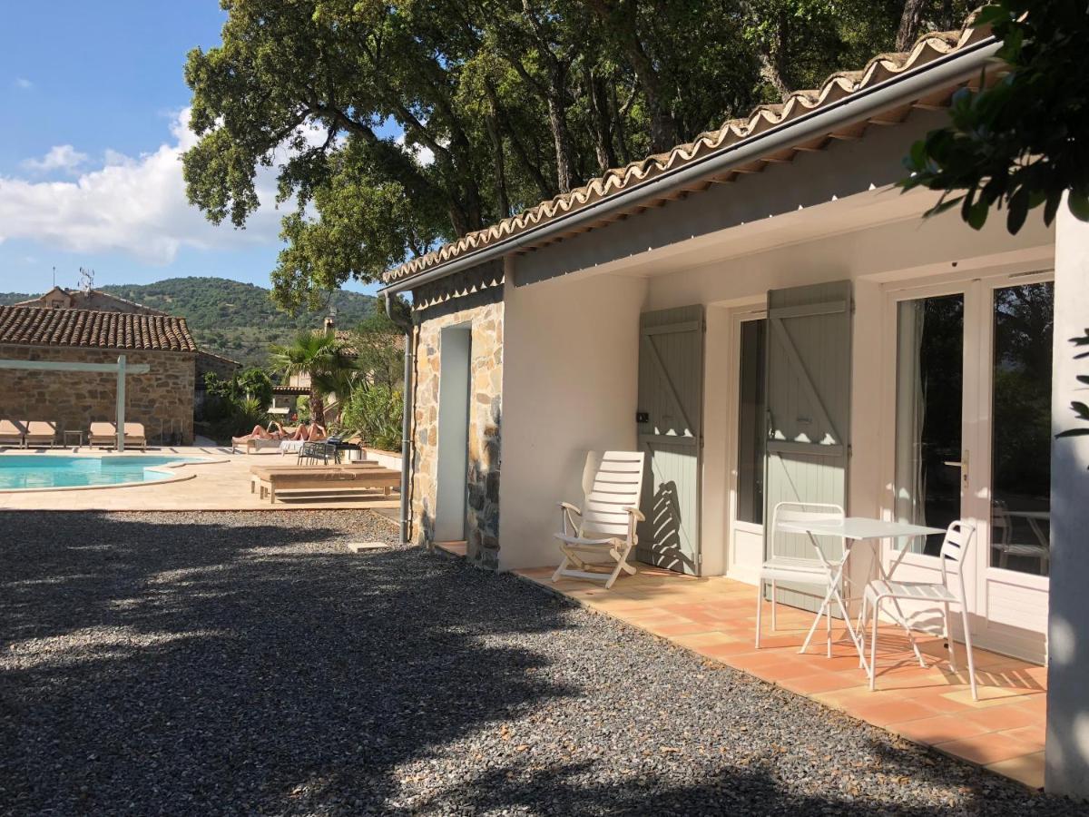 Bed and Breakfast Les Aurochs Grimaud Esterno foto