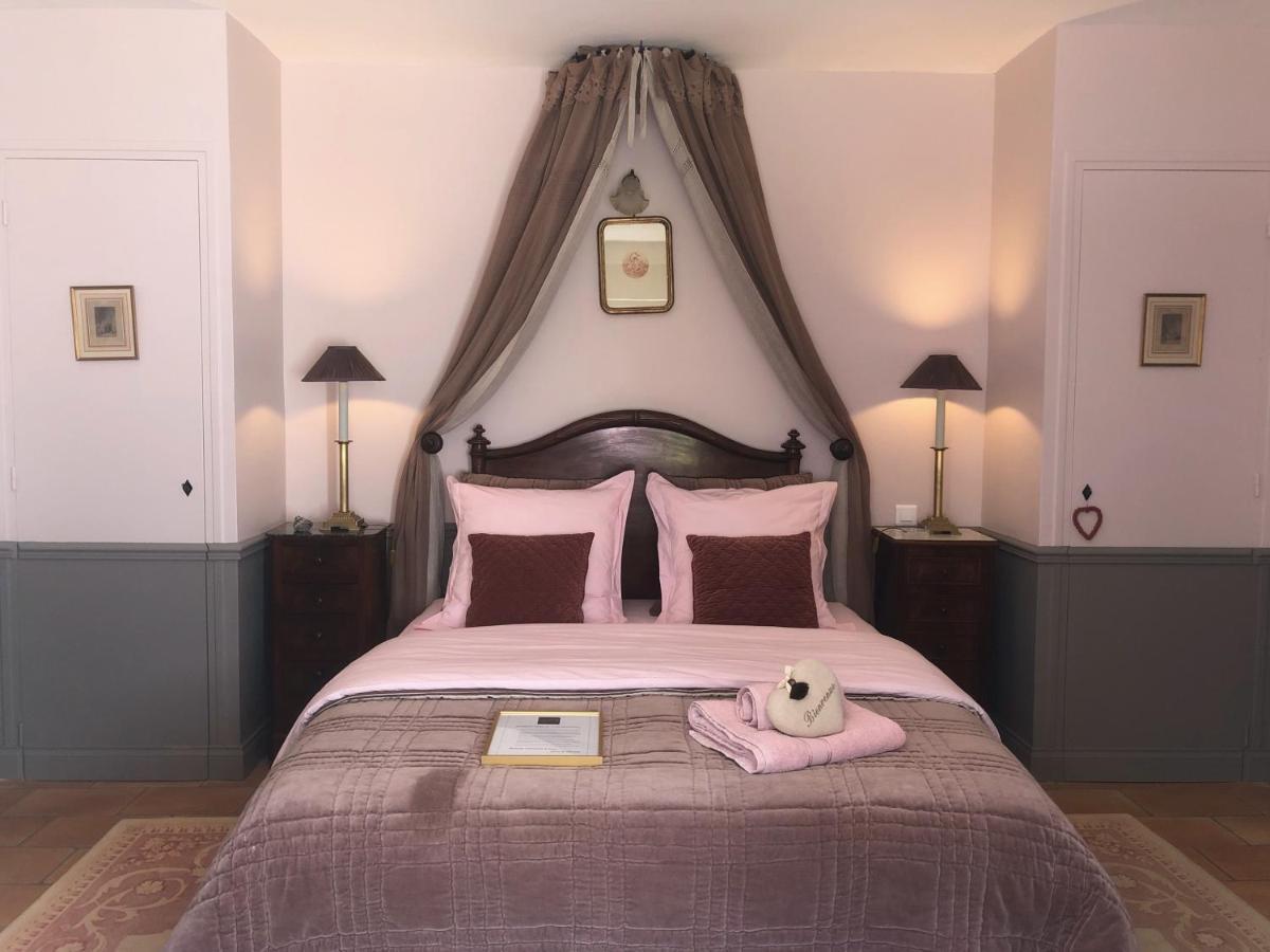 Bed and Breakfast Les Aurochs Grimaud Esterno foto