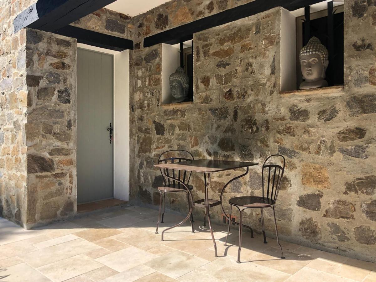 Bed and Breakfast Les Aurochs Grimaud Esterno foto